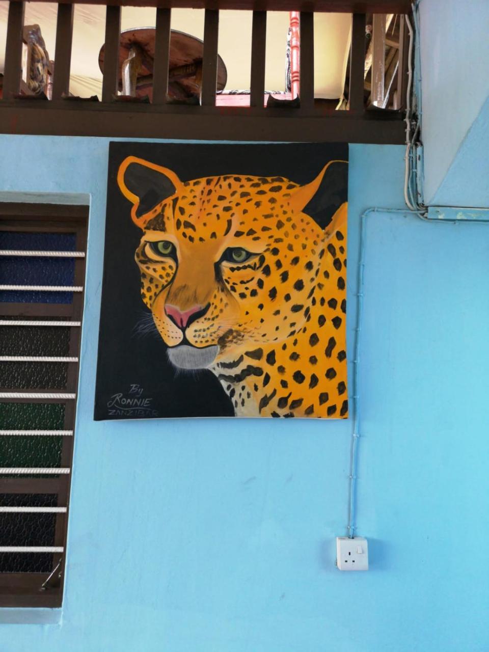 Bottoms Up Hostel Zanzibar Bagian luar foto
